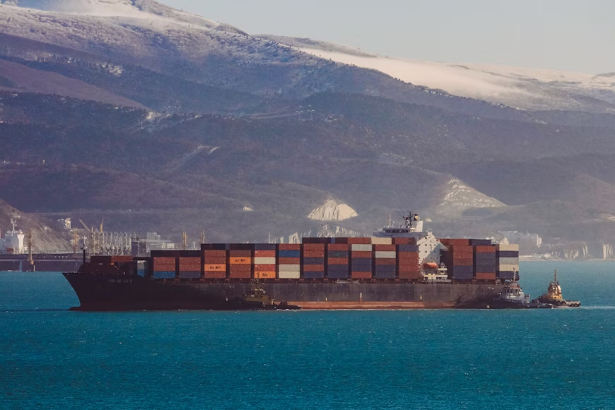 Kapal Logistik